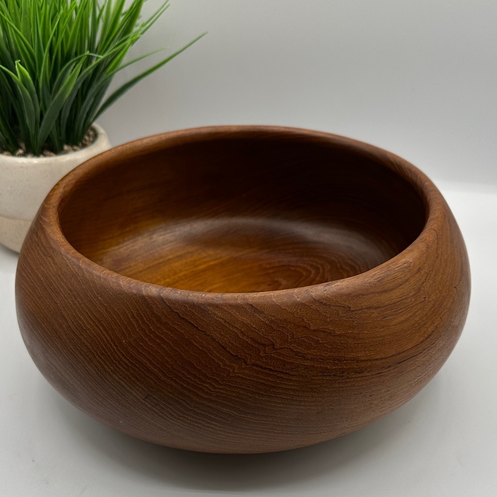 Teak Large Wood Salad Bowl. Made in Thailand. - Picture 8 of 14